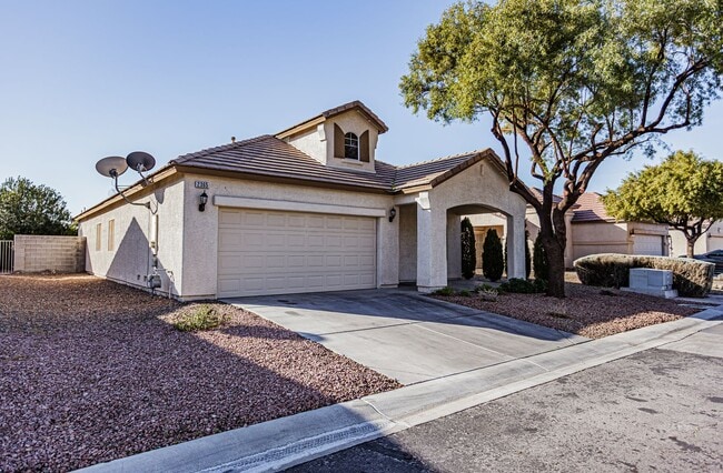 Building Photo - 1 Story home with 3 Bedrooms