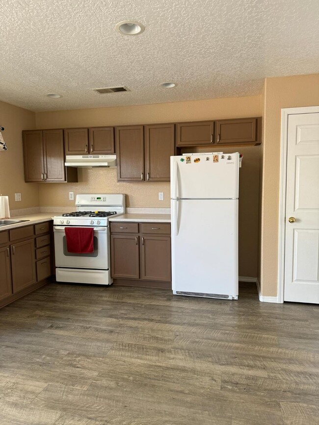 Building Photo - 10920 Tomatillo Ln SE