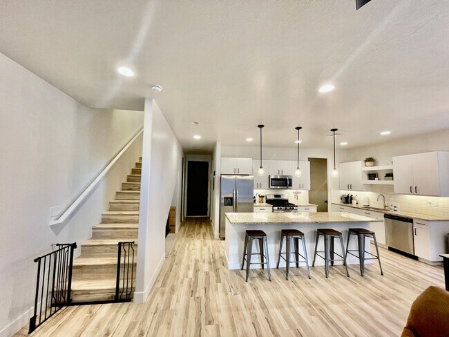 Building Photo - Beautiful Four-Bedroom Luxury Sage Villas Townhome in Ivins