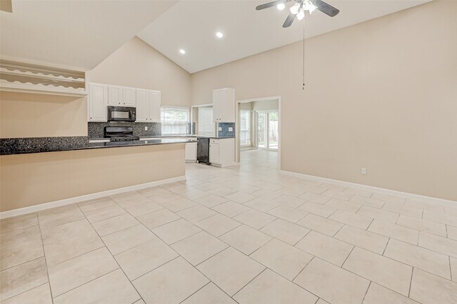 Building Photo - 2302 Brook View Ln