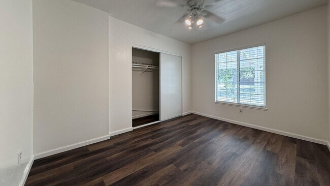 Building Photo - 539 Hidalgo Ave