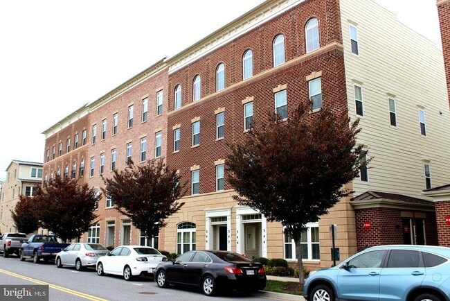Primary Photo - 346 Urban Avenue