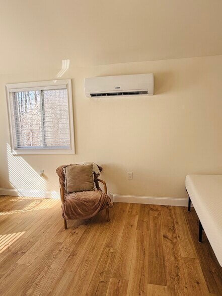 Building Photo - 515 Cow Hill Rd