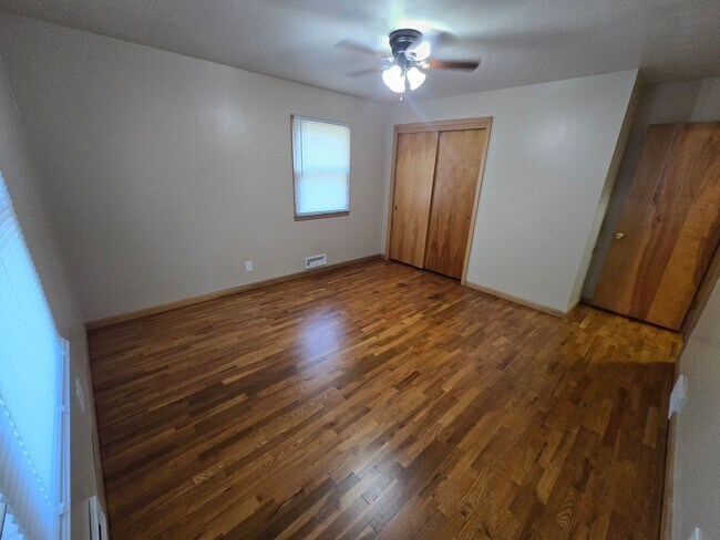 Building Photo - Remodeled 3-4 Br, 2 Bath Ranch style home, fenced in yard, garage, patio, full basement