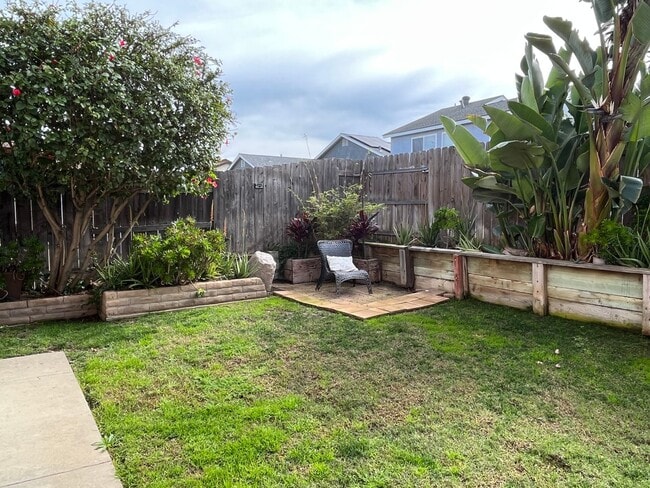 Building Photo - Beautiful 4 Bed | 3 Bath Home in Santee with Downstairs Bedroom & Full Bath!