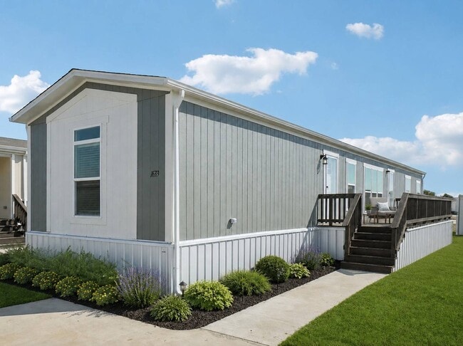 Building Photo - 717 Armadillo St