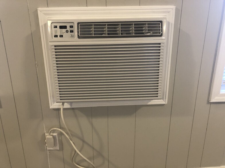 Wall Heating and Cooling - 208 cagle rd