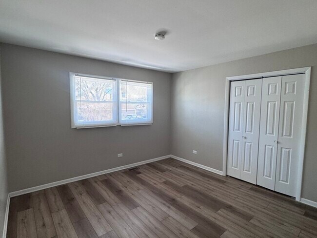 Building Photo - 43 W Ann St