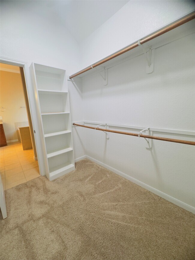 Building Photo - 26327 Cedar Pine Dr