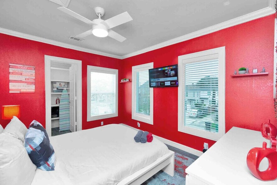 Building Photo - 2615 Arbor St