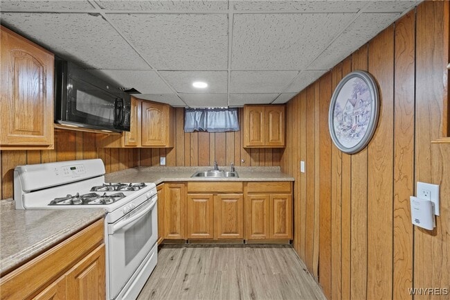 Building Photo - 80 Capen Blvd