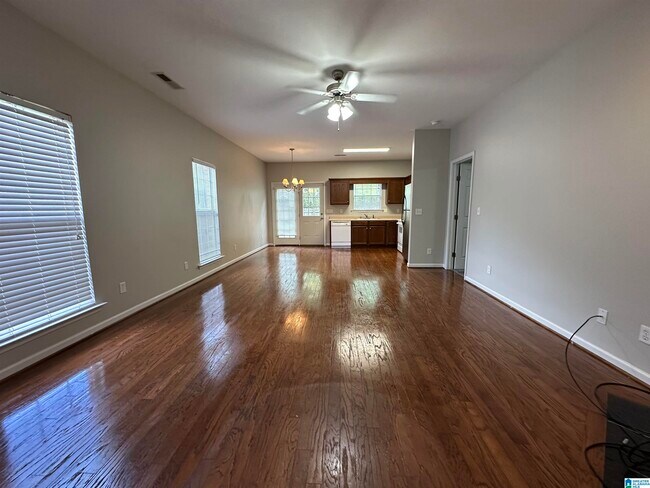 Building Photo - 1103 Castlemaine Dr