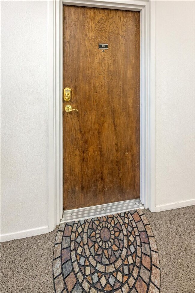 Building Photo - Charming Furnished Condo in Taku/Campbell - Everything You Need in One Place!