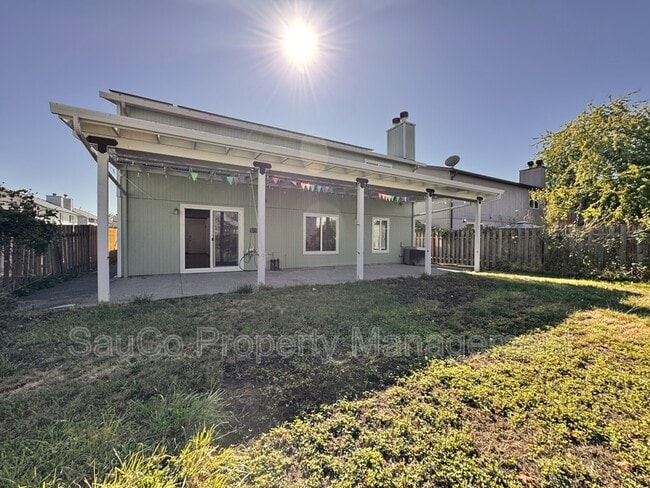 Building Photo - 951 SW 208th Pl