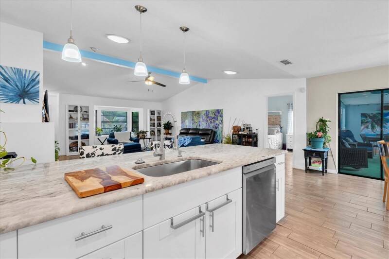 Building Photo - 10105 Briar Cir