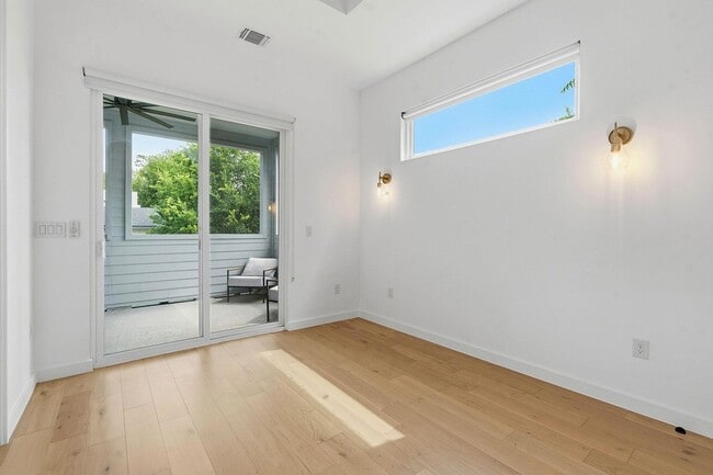 Building Photo - 1707 Deloney St