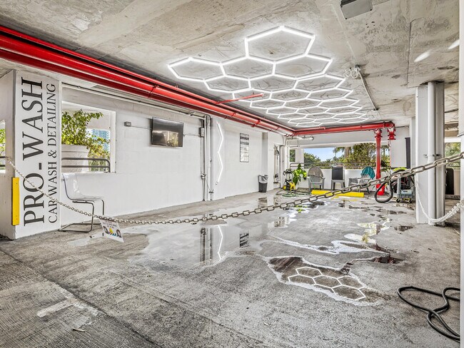 Building Photo - 6365 Collins Ave