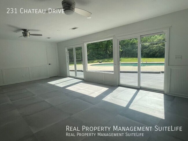 Building Photo - 231 Chateau Dr