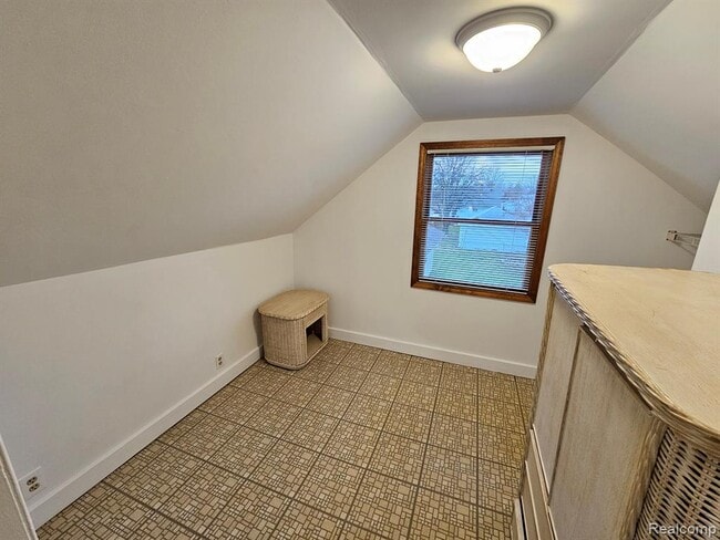 Building Photo - 5709 N Gulley Rd