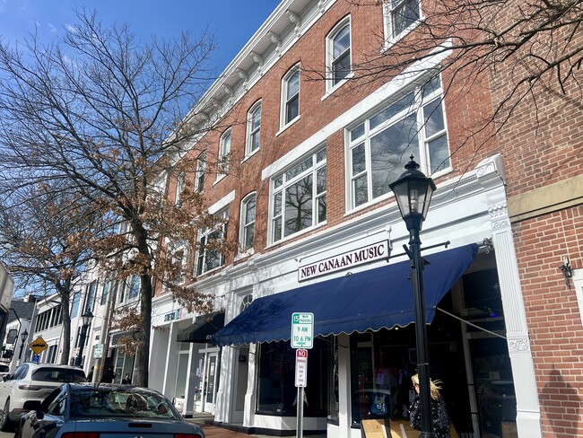 Building Photo - 88 Main St