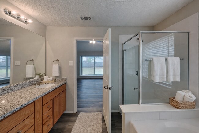 Building Photo - Beautiful 4BR Home in Denton with Fireplace, Fenced Yard & Garage