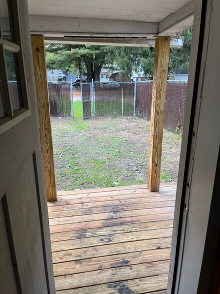 Building Photo - 117 N 1st St