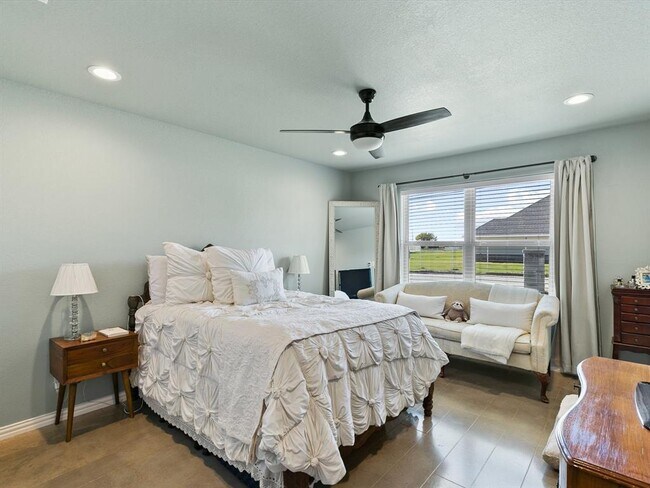 Building Photo - 6301 Hunterwood Dr