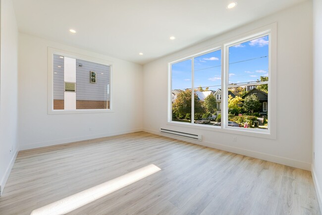 Building Photo - 1414 20th Ave