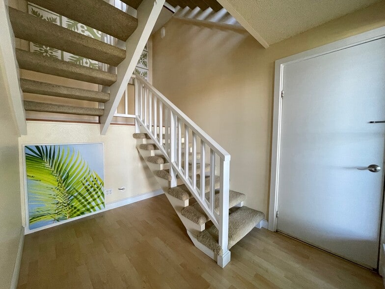 Building Photo - 1326 Aupapaohe St