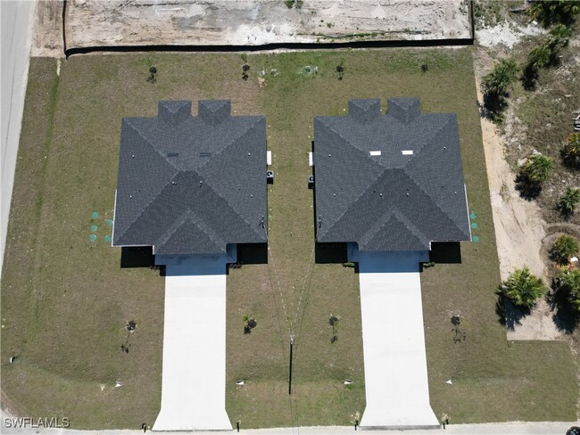 Building Photo - 1267 Hillcrest St E