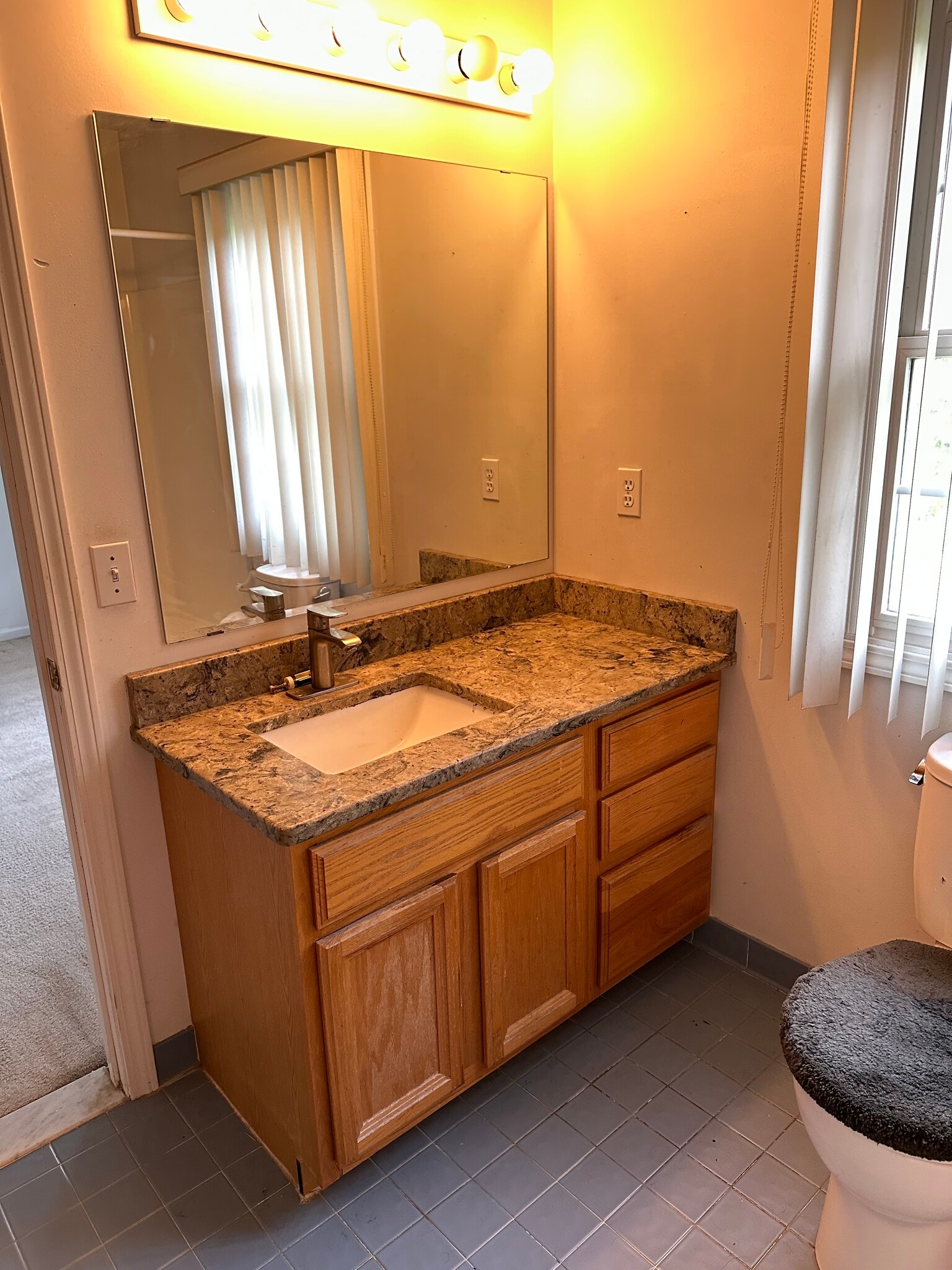 Building Photo - 637 Strand Pond Cir