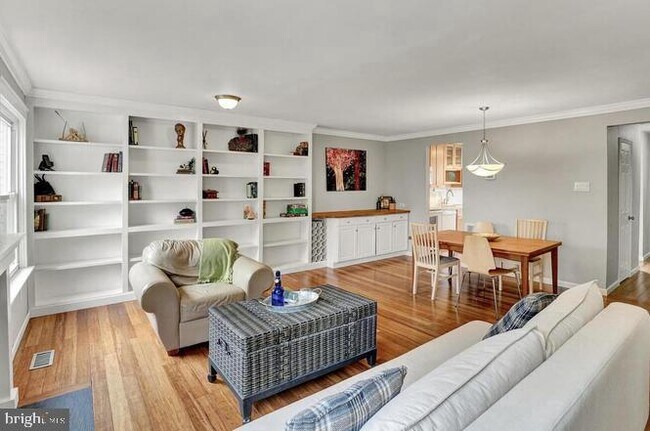 Building Photo - 94 Blueridge Ct