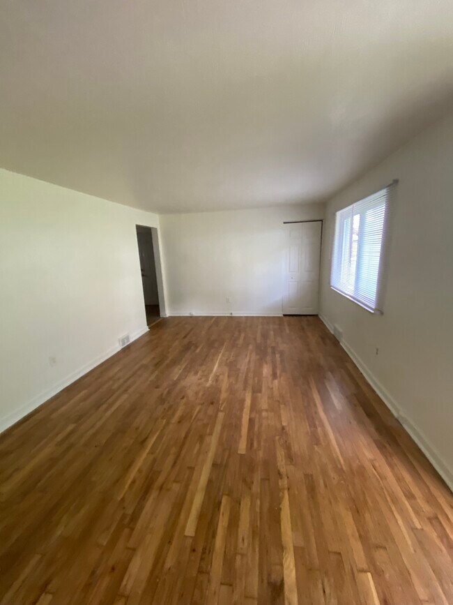 Building Photo - 731 Darlington St