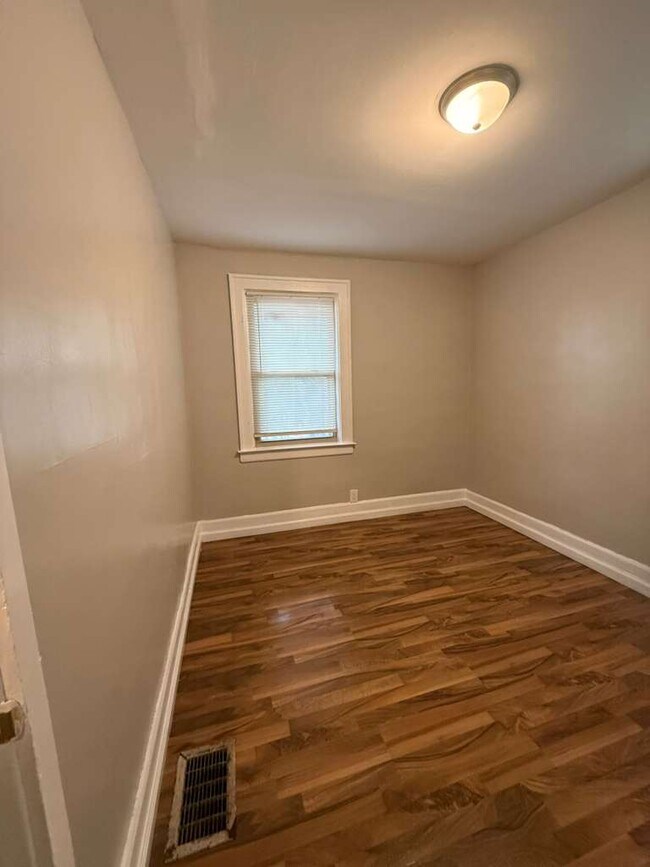 Building Photo - 16584 Blackstone St