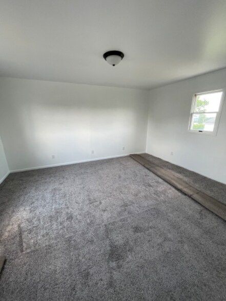 Building Photo - 50 Braddock St