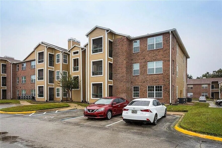 Building Photo - 5600 Devonbriar Way