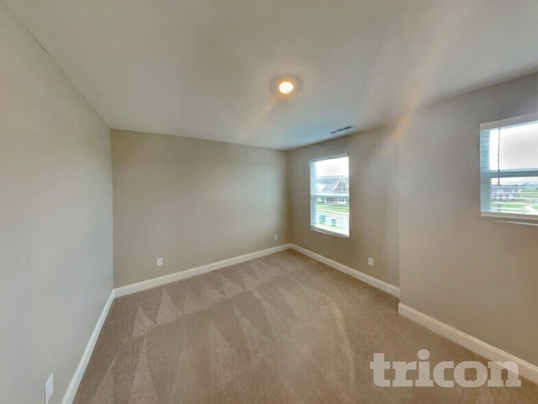 Building Photo - 3113 Arbor Vly Rd