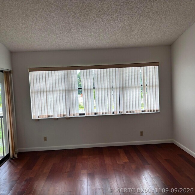 Building Photo - 7641 Tahiti Ln