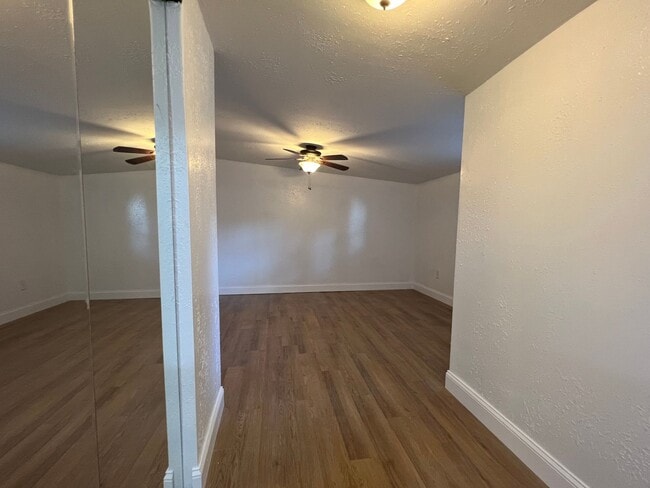 Building Photo - 2120 10th St