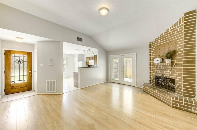 Primary Photo - 5207 Beaverhill Dr