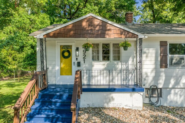 Building Photo - 4945 N Euclid Ave