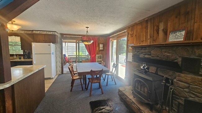 Building Photo - 104 Prouty Ln