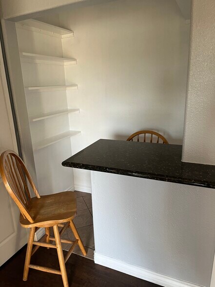 Building Photo - 521 Island Breeze Ln