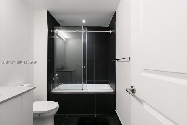 Building Photo - 1600 NE 1st Ave