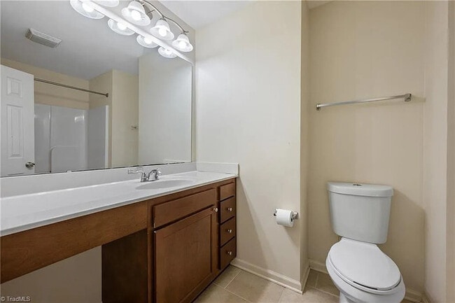 Building Photo - Build Equity While Leasing - Lease to Own