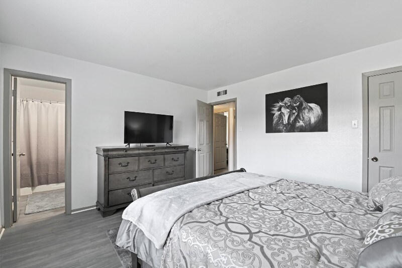 Building Photo - 1819 E Grauwyler Rd