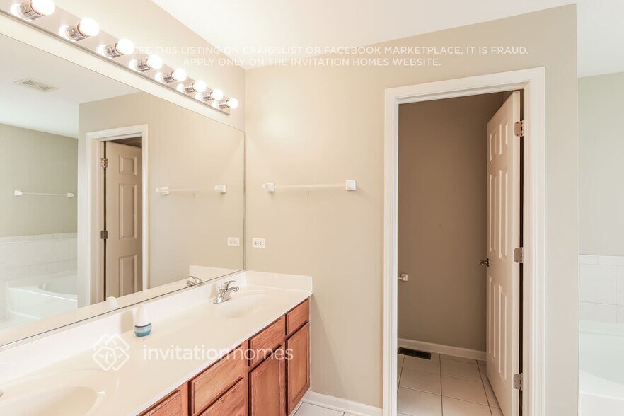 Building Photo - 3010 Shetland Ln