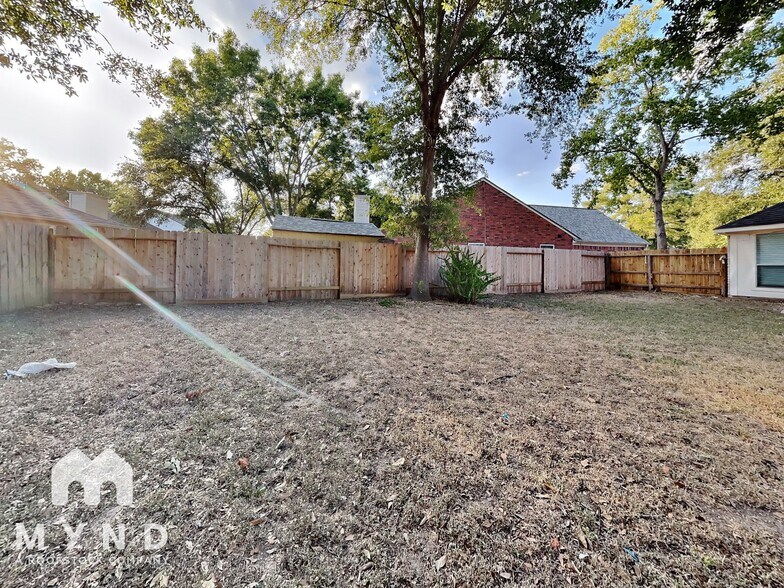 Building Photo - 22911 Garden Canyon Dr