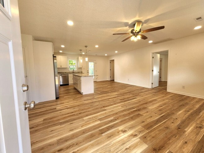 Building Photo - Completely Remodeled 4 Bedroom Ranch in Larrymore Acres