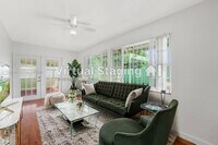 Building Photo - 6240 SW 21st St